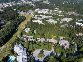 Painted Cliff 31 | Ski-In Ski-Out Townhome close to Upper Village w/ Hot Tub & Parking - 6