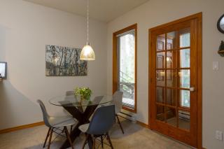 Painted Cliff 31 | Ski-In Ski-Out Townhome close to Upper Village w/ Hot Tub & Parking - 5