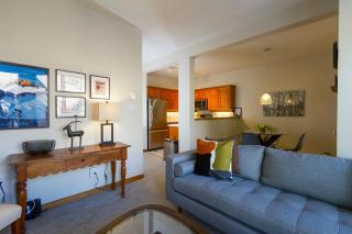 Painted Cliff 31 | Ski-In Ski-Out Townhome close to Upper Village w/ Hot Tub & Parking - 3