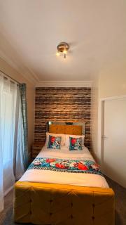 The Cliffburn Hotel - 2