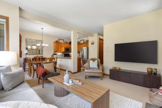 Painted Cliff 28 | Ski-In-Ski-Out Townhouse on Blackcomb w/ Hot Tub, Fireplace, Parking - 1