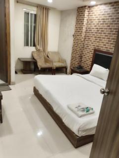 Hotel paras - 1