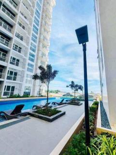 One lakeshore drive back of SM lanang Premier Davao city - 4