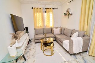 Serene Modern 1BR Secure Parking & On-Call Host - 0
