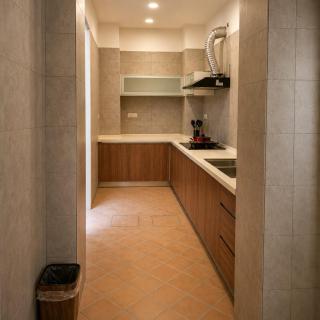 Courtyard by Heritage Row - 6