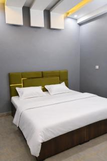 Spacious 2BHK Apartment - Near India Expo Mart - 2