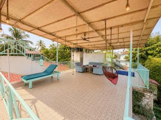 White Turtle Villa & Rooms by the sea - 4