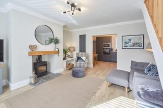 Host & Stay - No 8 - 9