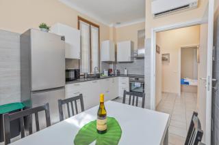 Large Apt Milano 3Bdr 4 Baths San Siro - 2