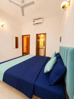 4 Bedroom Villa Baga Beach Calangute - Private Plunge pool - Kitchen - Wifi - TV - 1