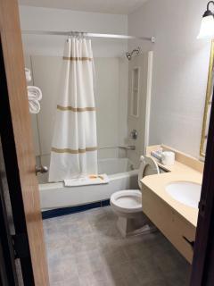 Roseville Budget Inn - 6