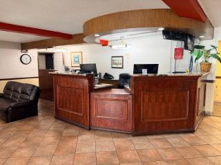 Roseville Budget Inn - 3