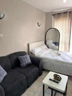 Cozy Studio Apartment - 3