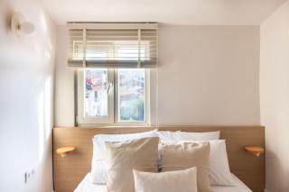 Chic and Minimalist Balat Apartments - 5