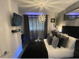 Luxury 1BHK & 2BHK Apartments With 2 Ac and Free Private Parking - 7