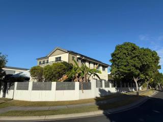 Spacious 5BR Family Home&Pet Friendly - 9