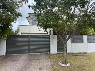 Spacious 5BR Family Home&Pet Friendly - 8