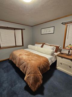 Spacious 4BR Lakeview Home with AC & Beautiful Private Back Deck - 4