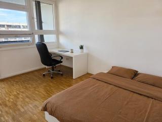 Sunny apartment 4 min away from the subway station! - 2