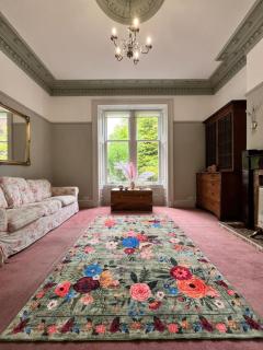 The Central Glasgow Villa - 6