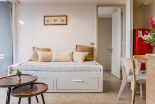 Charming 2BR Retreat for Five in Lively Nunoa - 9