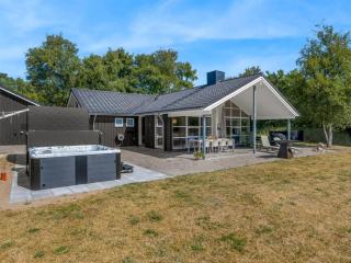 Holiday Home Wreth - 1-5km from the sea by Interhome - 4