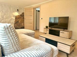 Home by Valuoja Park with Private Entrance and Parking - 5