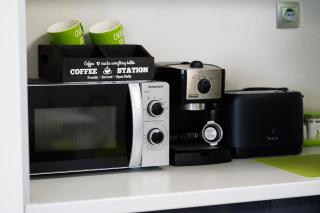 Stylish 2BDR & Central Location & Free Parking - 1