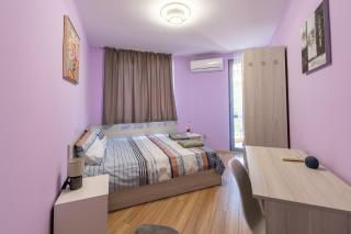 Stylish 2BDR & Central Location & Free Parking - 9