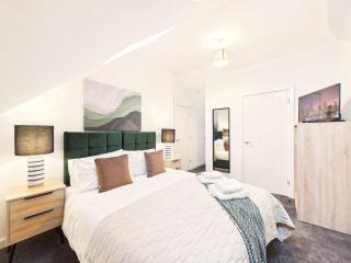 Rivoli Mews - 8