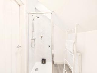 Rivoli Mews - 4
