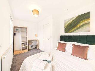 Rivoli Mews - 2