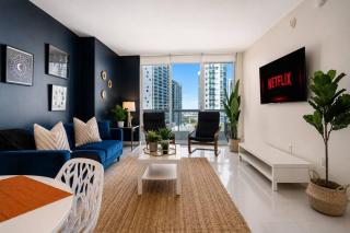 Elegant Brickell Oasis, Downtown Views - 3