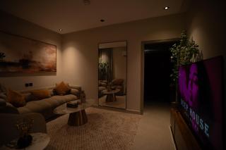 One-bedroom apartment with a living room, opposite the financial center, with smart access - 8