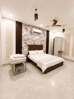 Hotel Nicholus Crest Lodge - 0
