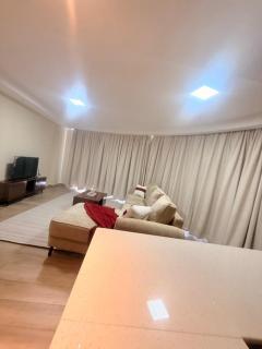 Modern 2BR Suite in Parklands - 8