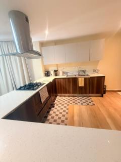 Modern 2BR Suite in Parklands - 5