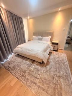 Modern 2BR Suite in Parklands - 9
