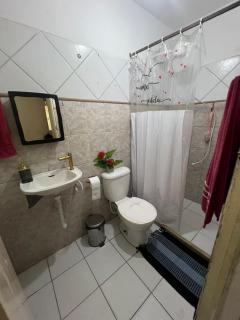 Casa com piscina, chuveirão e churrasqueira perto do Aeroporto - 5