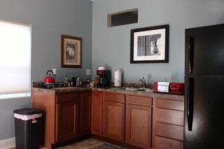 319 Charming 2BR Home Medium and Long term l Near DT - 3