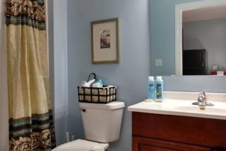 319 Charming 2BR Home Medium and Long term l Near DT - 2
