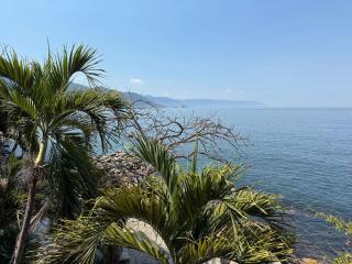 Oceanfront 2BR Loft Fast WiFi Views - 2