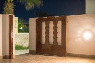 Amantes Amentes - Beach House Santorini - 1
