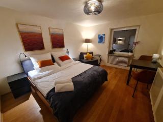 Westpark Studio with King bed - 2