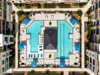 Modern Frisco Escape 2BR, Pool and Gym - 8