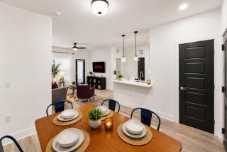 Modern Frisco Escape 2BR, Pool and Gym - 6