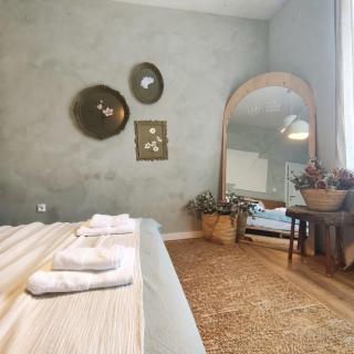 The Designers Home by OURHOOD - 2