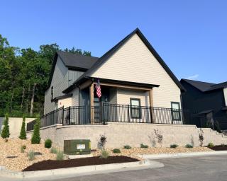 Lakes, Links, and Luxury at the Landing Overlook. - 0
