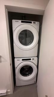 Sleek 1BR Montreal Stay - Gym - Sleeps 4 - 6