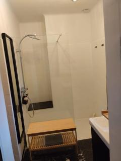 Appartement à l'étage d'une maison à la campagne - 7